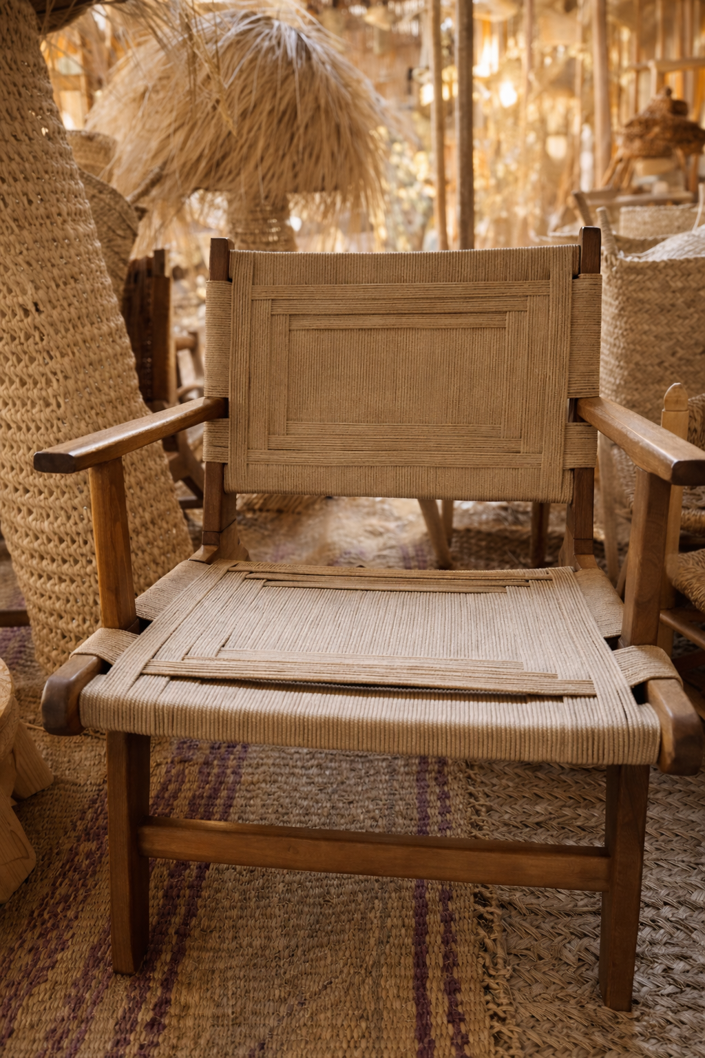 MALLORCA- Fauteuil en Noyer et tressage